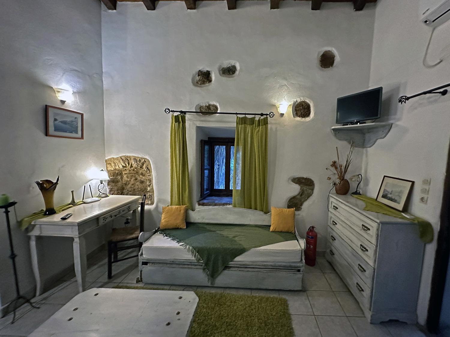 Porfyrousa Traditional Hotel Milopótamosz Kültér fotó