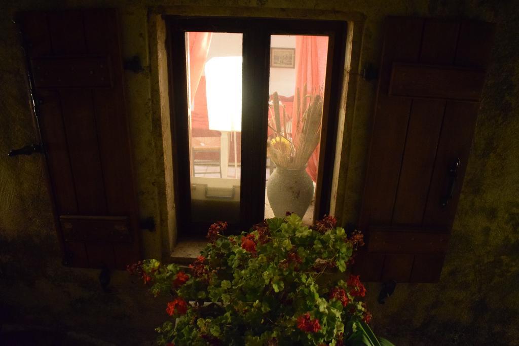 Porfyrousa Traditional Hotel Milopótamosz Kültér fotó